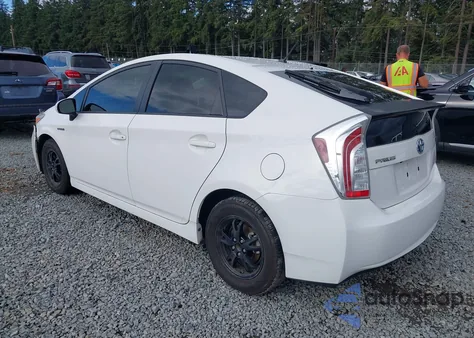 2015 Toyota Prius Two из США, поврежденный, VIN JTDKN3DU7F1921692